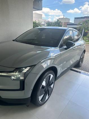 VOLVO EX30 69 KW ELÉTRICO ULTRA